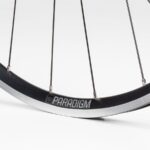 Koło tył Bontrager Paradigm S11 700c TLR Czarny/sz