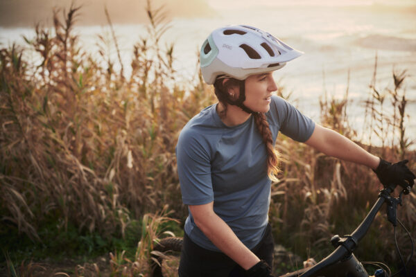 Kask POC AXION SPIN 10732_1022 roz. M/L