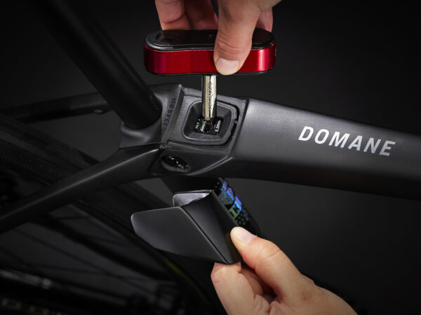 Rower TREK Domane SLR 6 56 Deep Smoke Gen.4