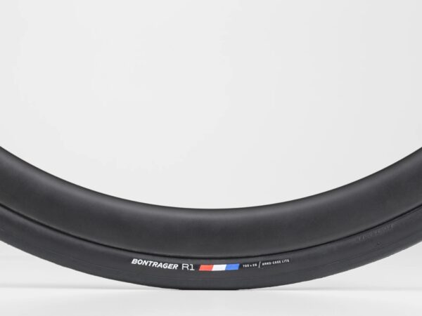 Opona Bontrager R1 Hard-Case 700×28