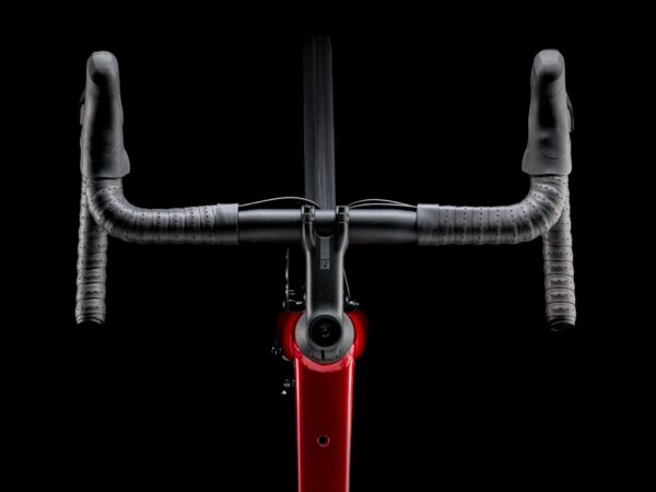 Rower TREK Domane AL 2 56 Crimson to Dark Carmine